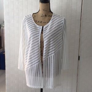Woman’s Chico’s Jacket size 3 color white open front with sleeves washable #540